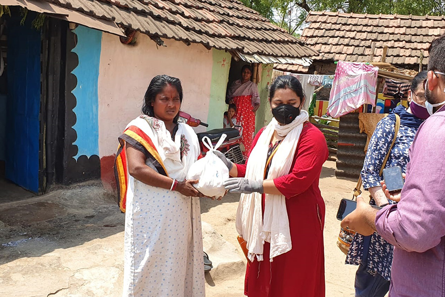 Touching Lives: Shyam Sundar Team Distributing Food Packages